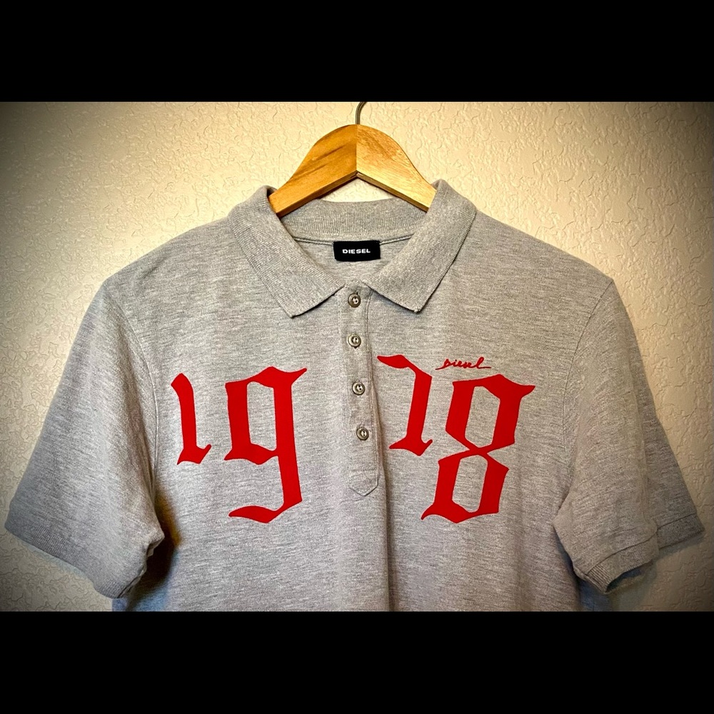 Men’s Diesel L grey short sleeve polo.